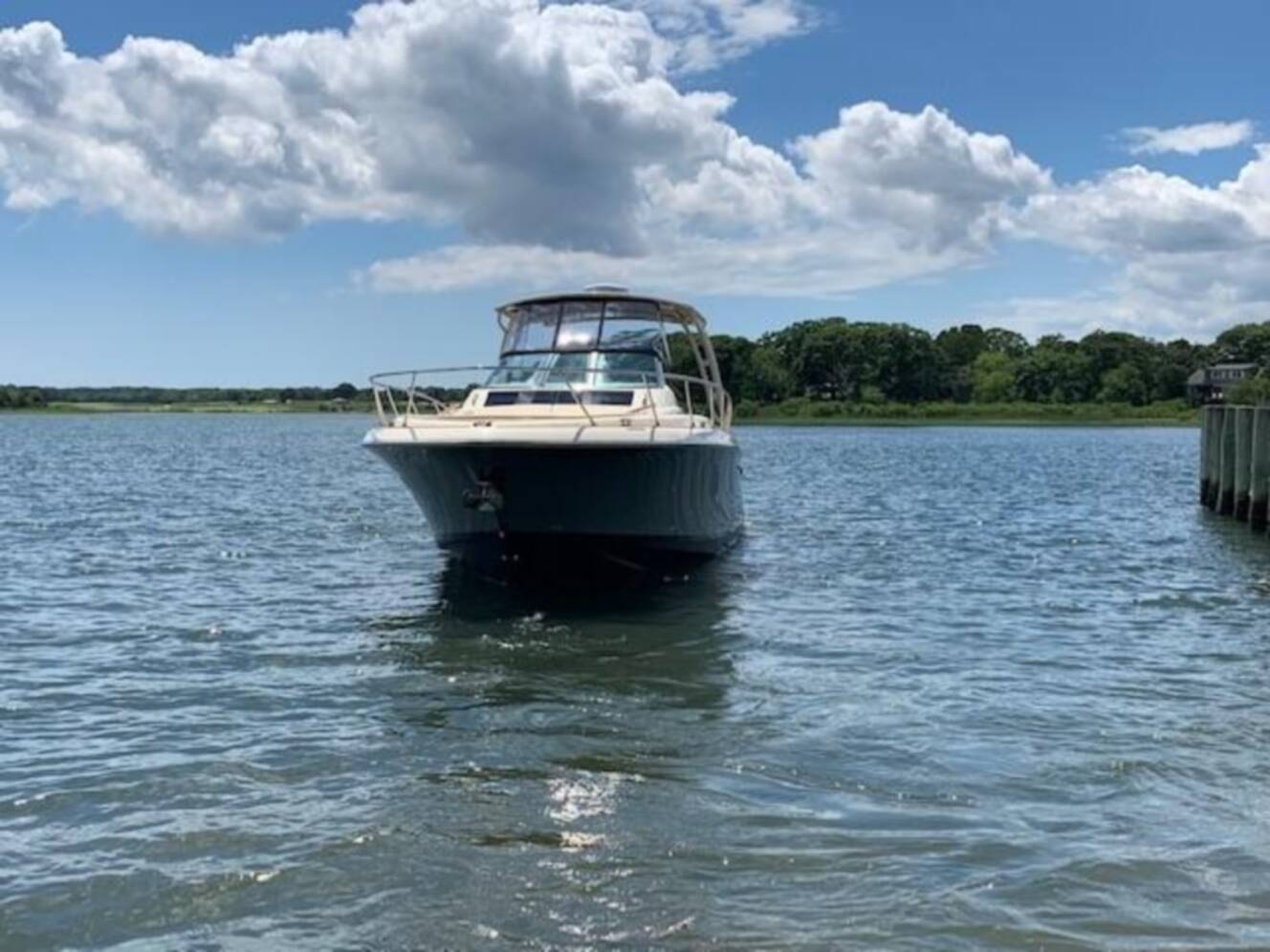 A photo of this 2018 Chris-Craft Launch 38