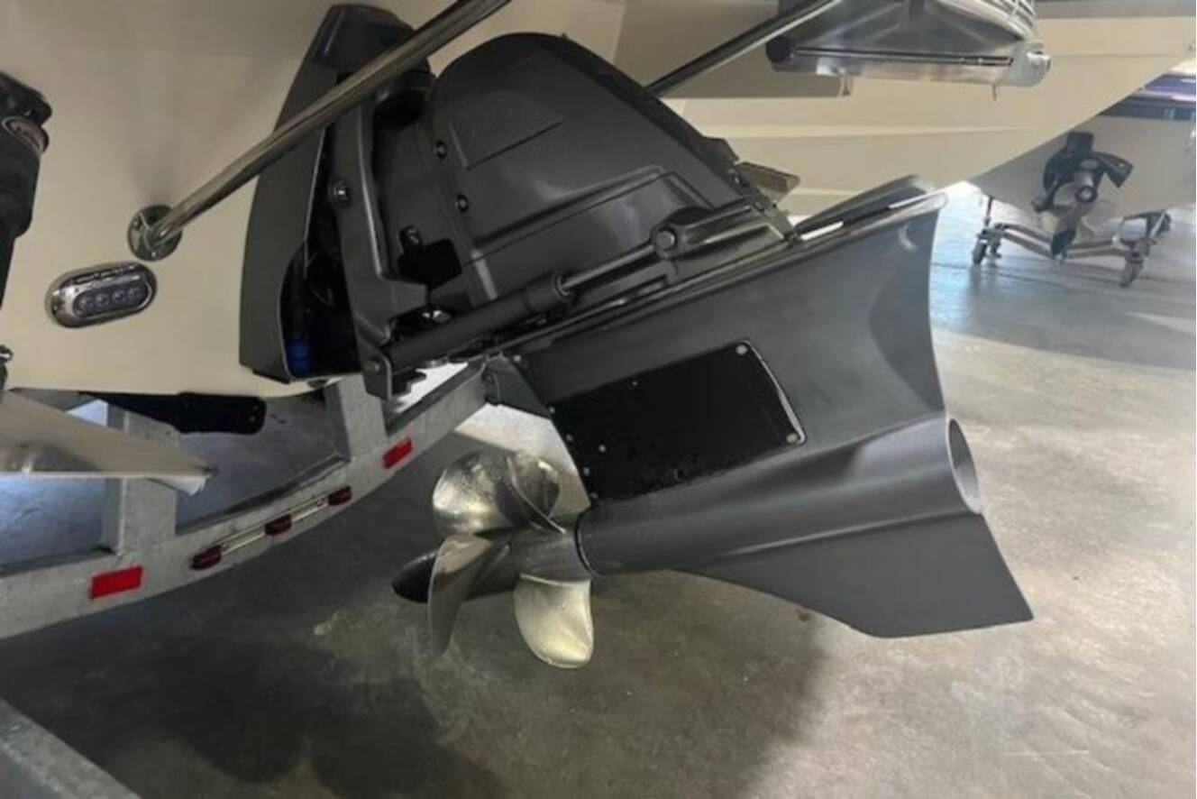 A photo of this 2022 Chris-Craft Launch 25 GT