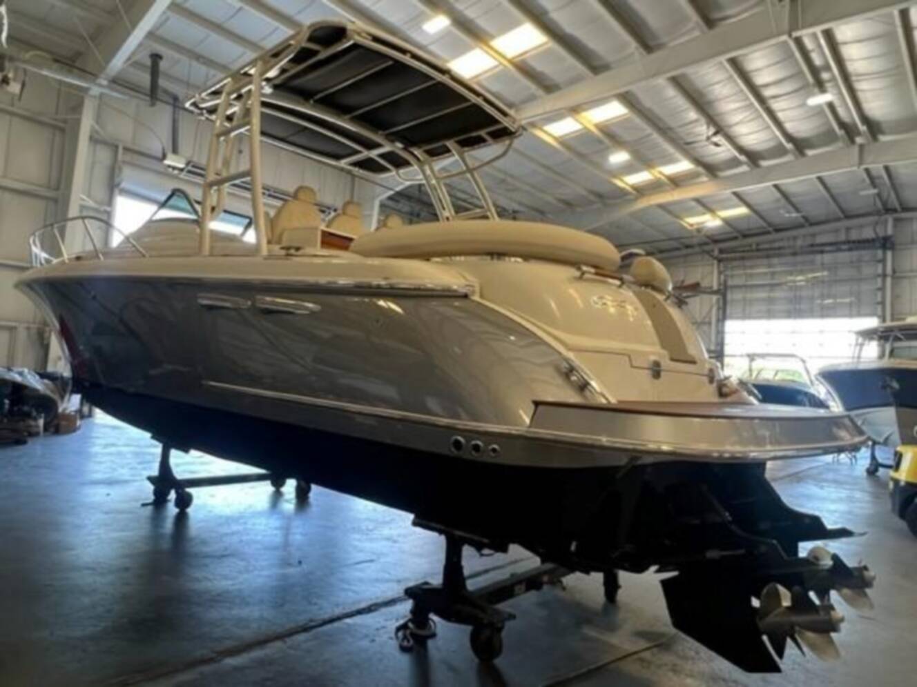 A photo of this 2018 Chris-Craft Launch 38