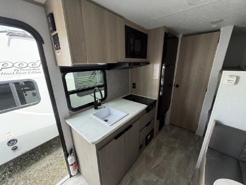 2025 DUTCHMEN KODIAK SE 17SBH