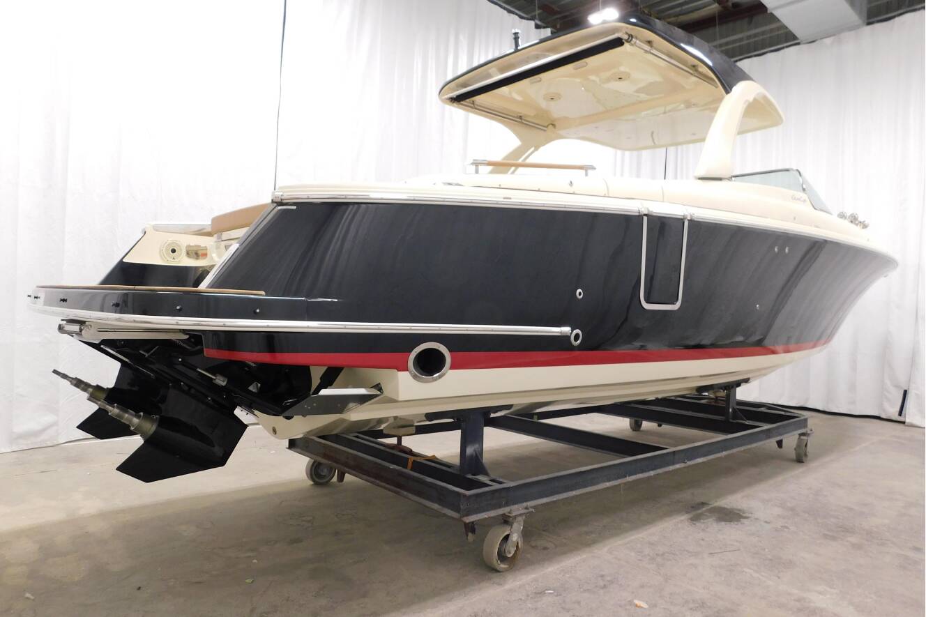 A photo of this 2021 Chris-Craft Launch 35 GT