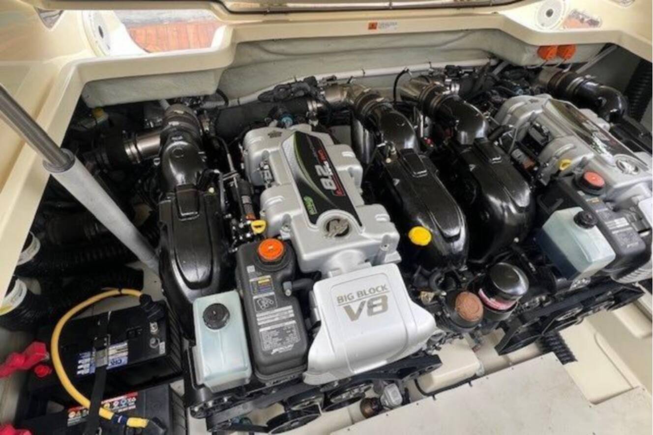 A photo of this 2021 Chris-Craft Launch 35 GT