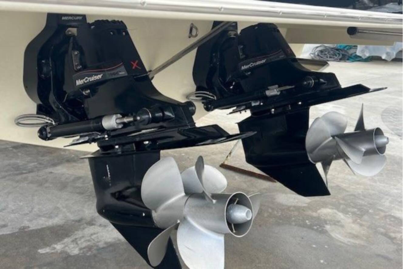 A photo of this 2021 Chris-Craft Launch 35 GT