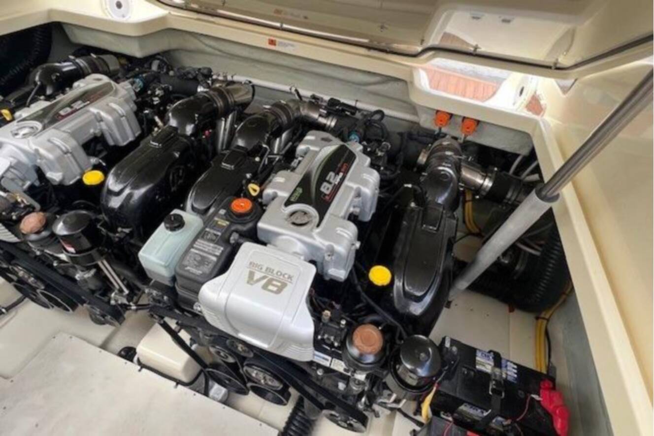 A photo of this 2021 Chris-Craft Launch 35 GT