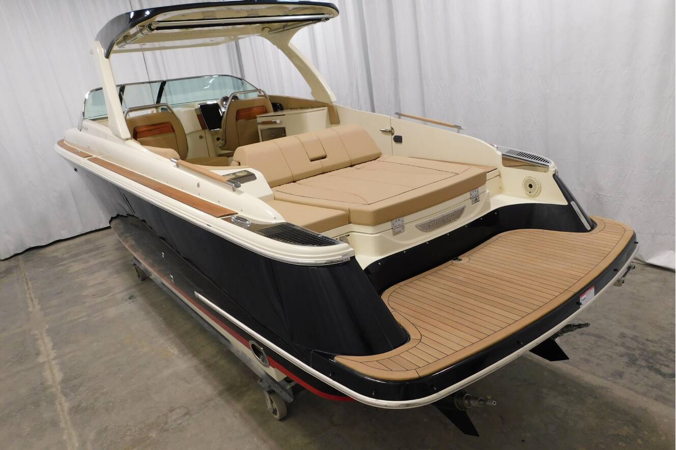 A photo of this 2021 Chris-Craft Launch 35 GT