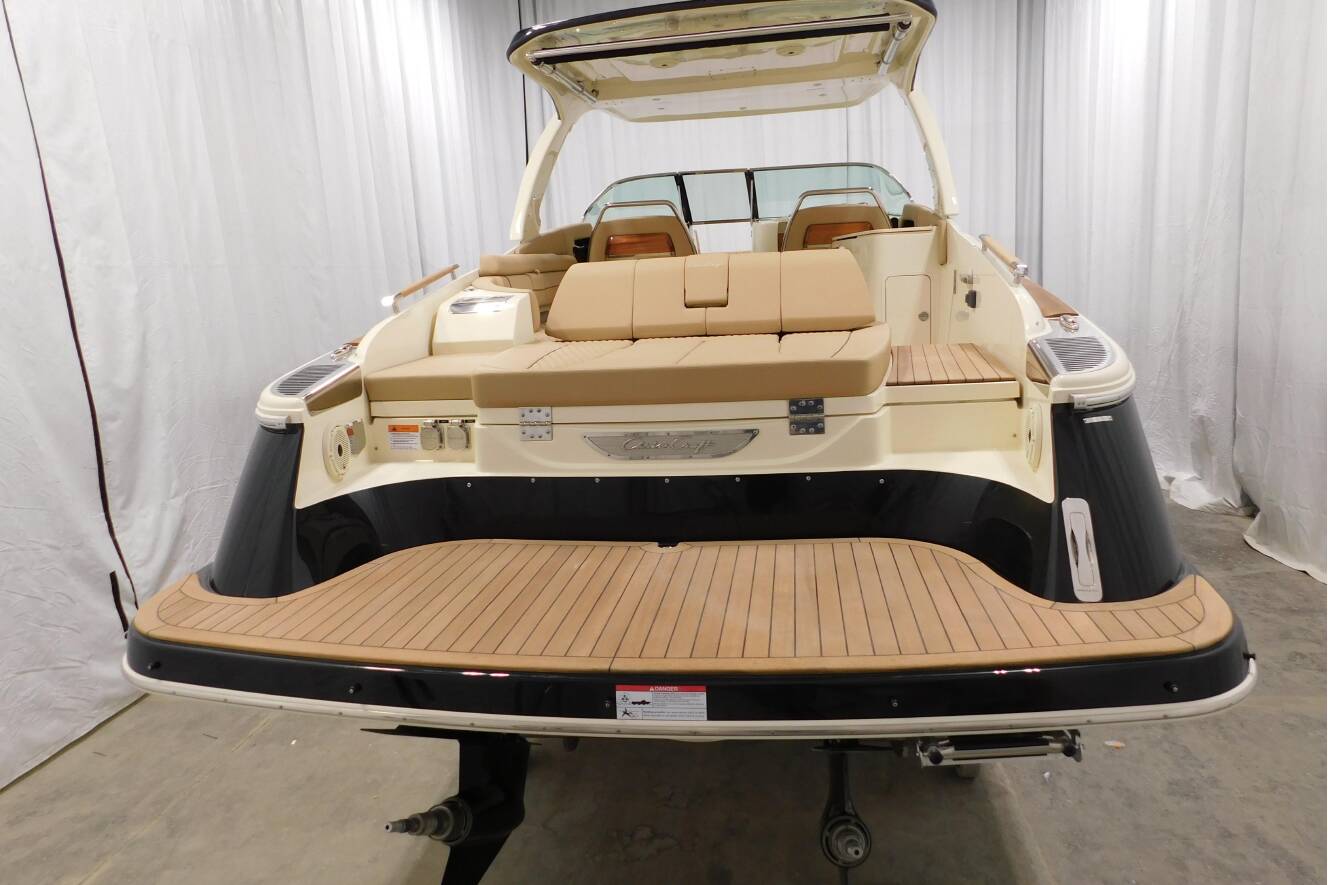 A photo of this 2021 Chris-Craft Launch 35 GT