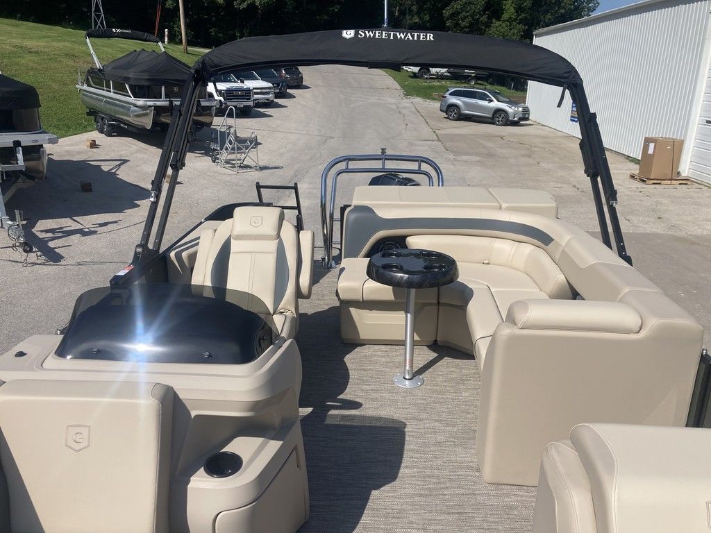2026 Godfrey Pontoons SWEETWATER 2286 CSE 27'' IMPACT CENTER TUBE 2486 SFL in iowa city IA