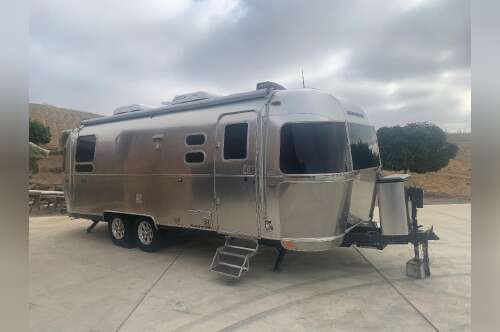 2019 Airstream FLYING CLOUD 25RB QUEEN in hollister CA