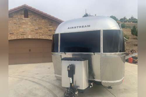 2019 Airstream FLYING CLOUD 25RB QUEEN in hollister CA