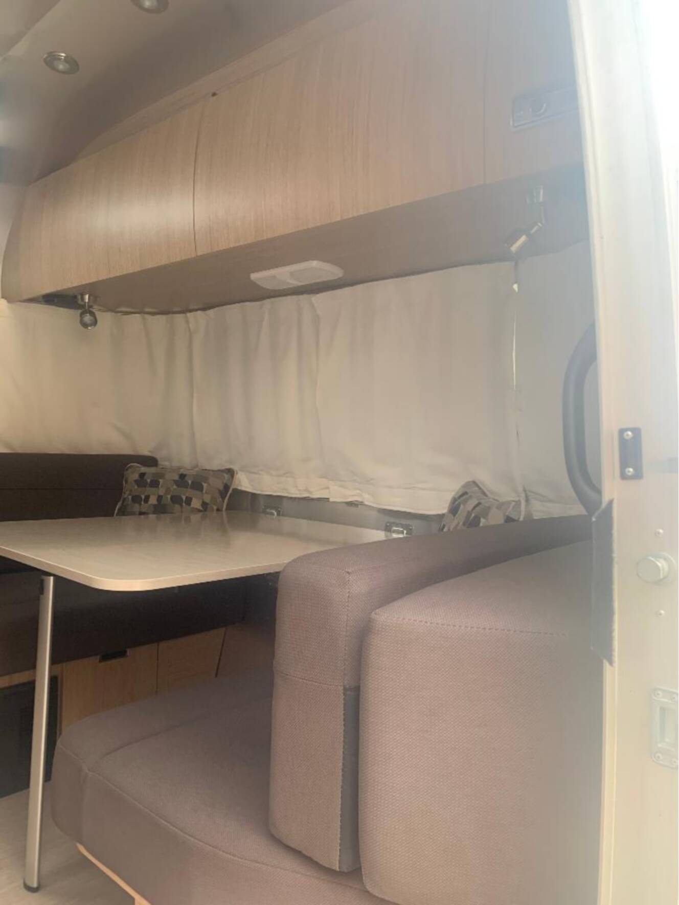 A photo of this 2019 Airstream FLYING CLOUD 25RB QUEEN