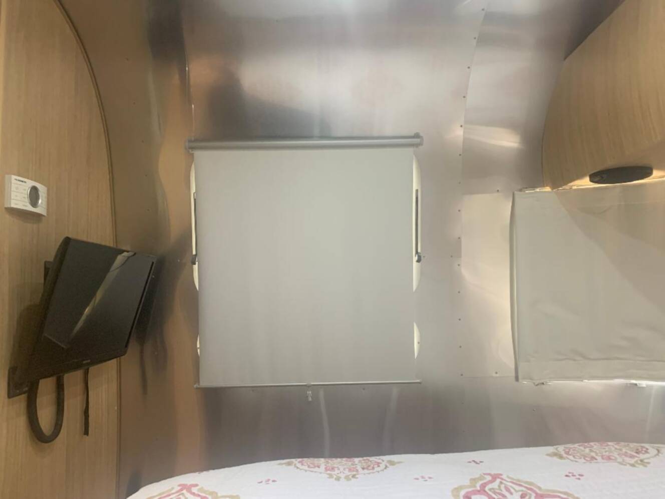 A photo of this 2019 Airstream FLYING CLOUD 25RB QUEEN