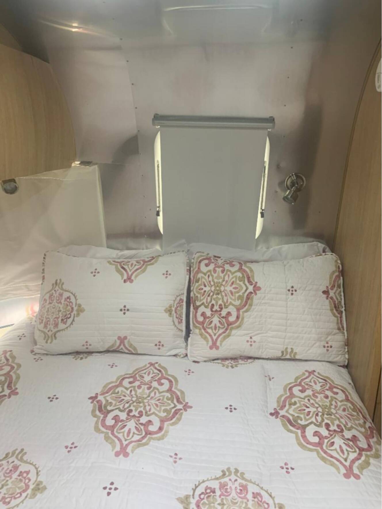 A photo of this 2019 Airstream FLYING CLOUD 25RB QUEEN