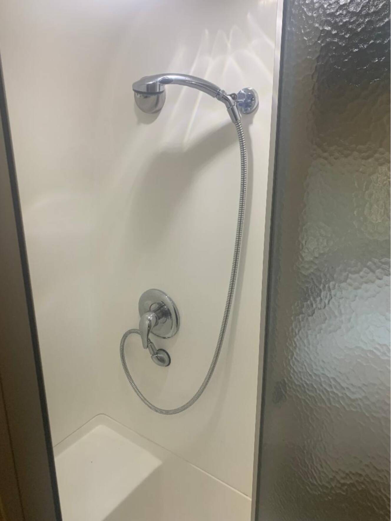 A photo of this 2019 Airstream FLYING CLOUD 25RB QUEEN