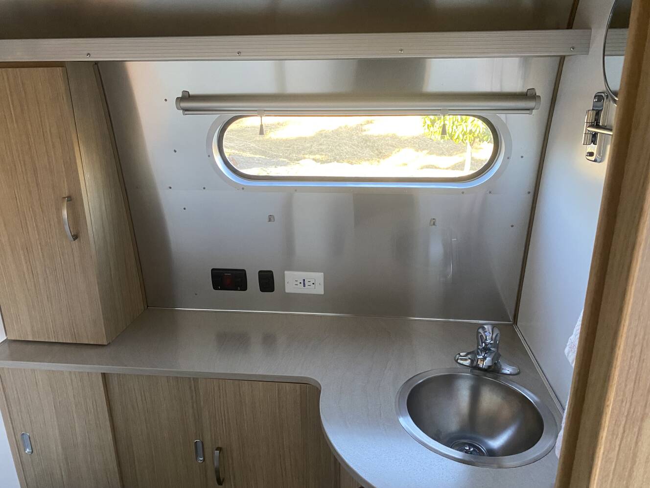 A photo of this 2019 Airstream FLYING CLOUD 25RB QUEEN