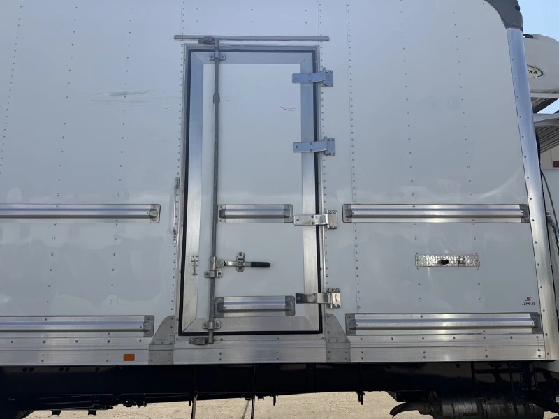 2019 FREIGHTLINER BUSINESS CLASS M2 106