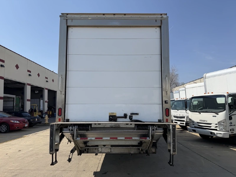 2019 FREIGHTLINER BUSINESS CLASS M2 106