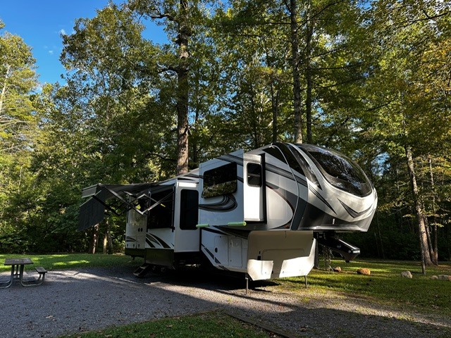 2022 Grand Design SOLITUDE 346FLS RV
