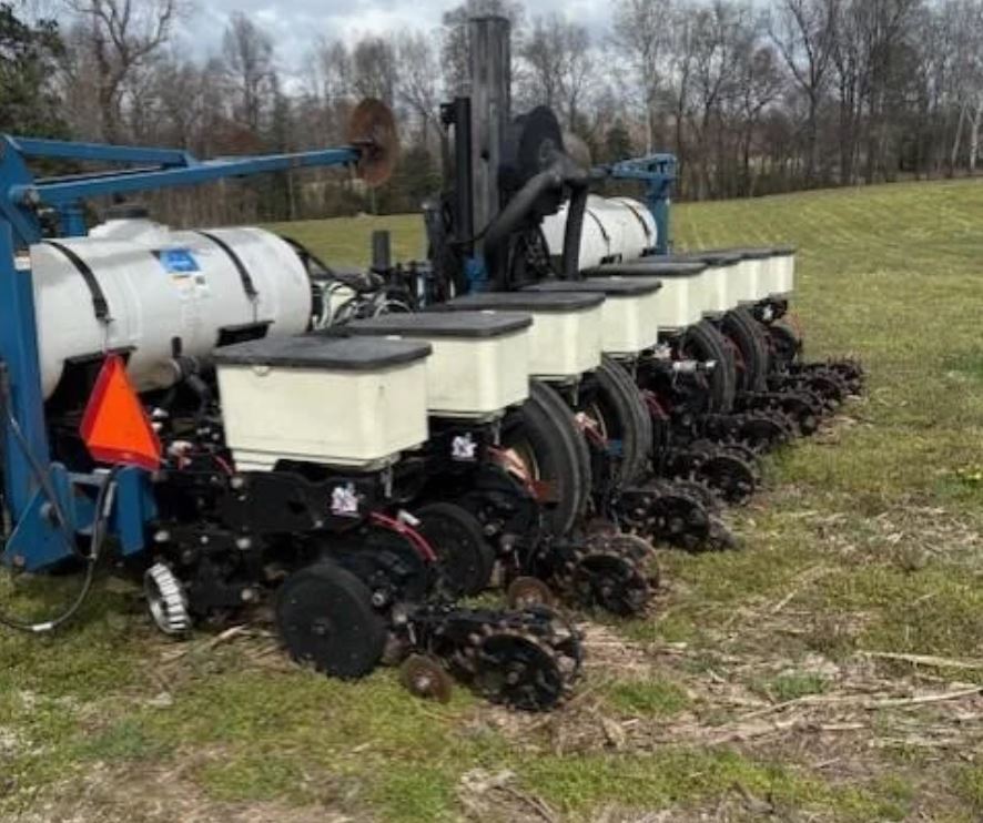 2016 KINZE 3500 in Dewitt, VA