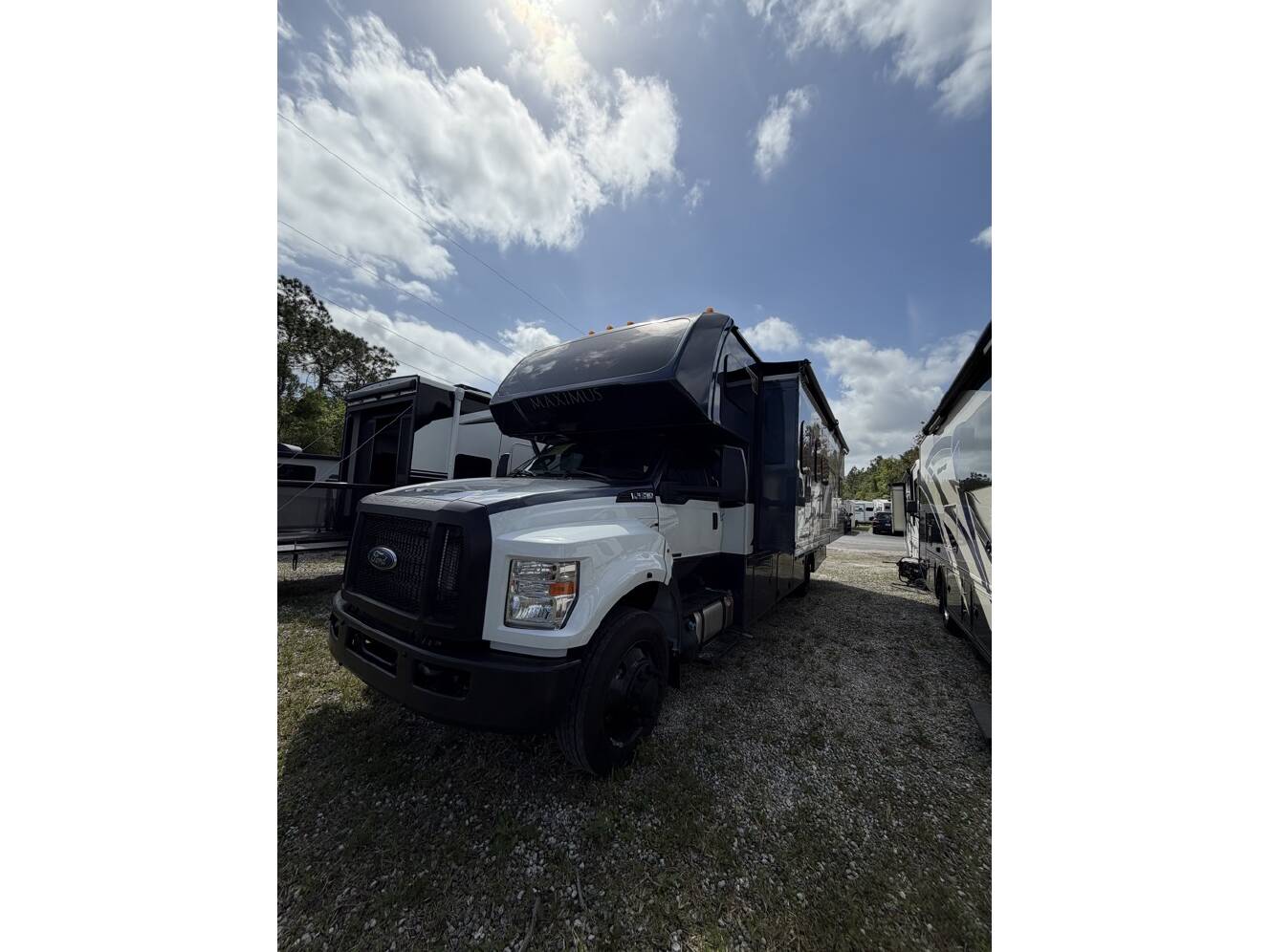 A photo of this 2026 Nexus MAXIMUS 32MX