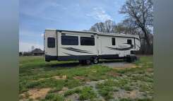 2020 Forest River CEDAR CREEK SILVERBACK 37MBH RV