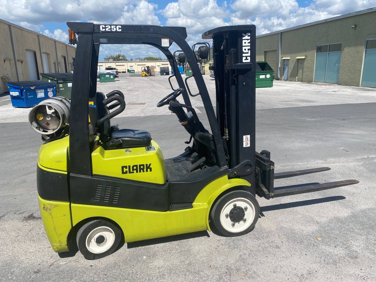 2009 CLARK Forklift Model C25CL in Clearwater, FL