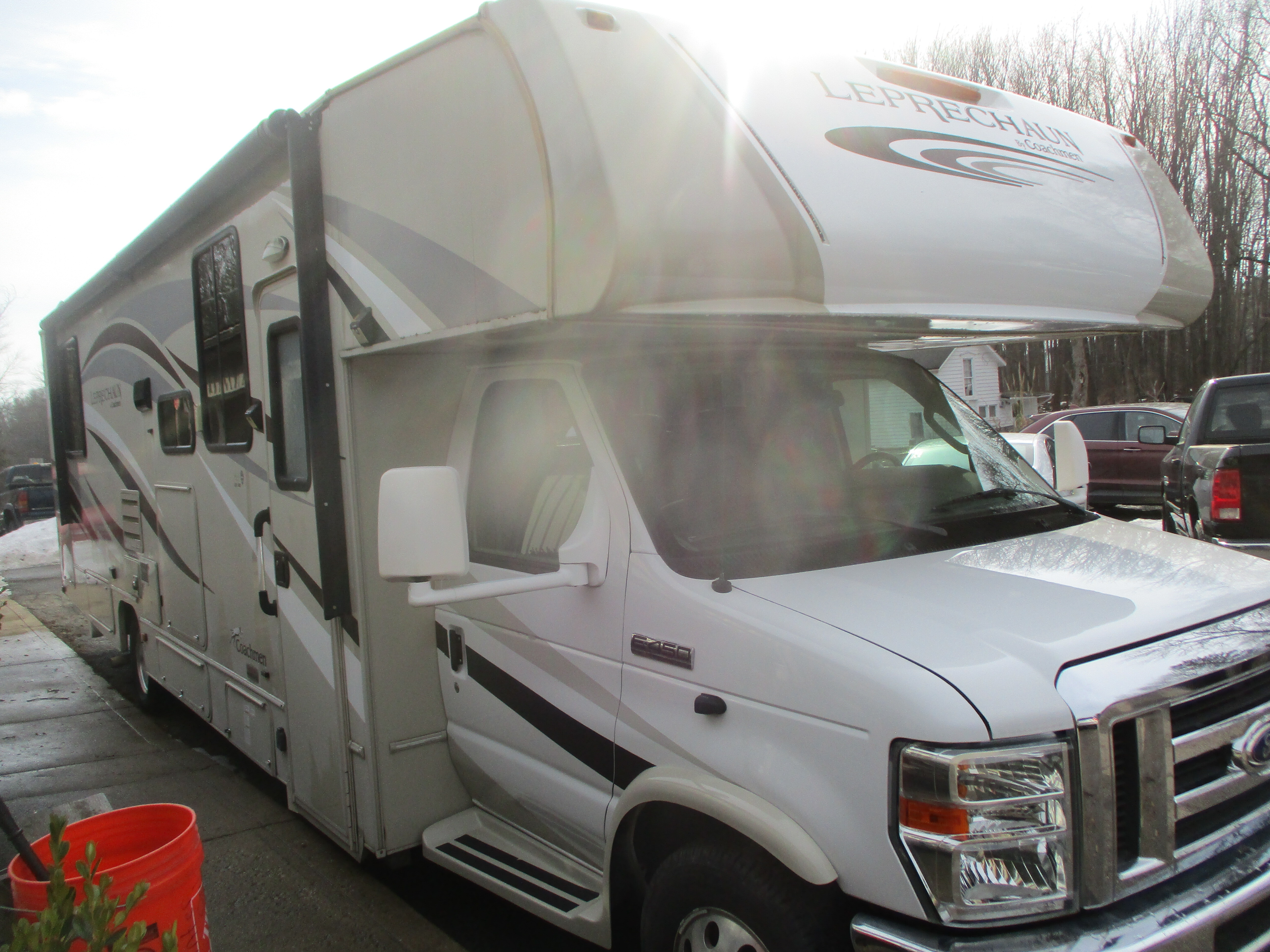 2016 Coachmen LEPRECHAUN PREMIER 319MB in north ridgeville OH
