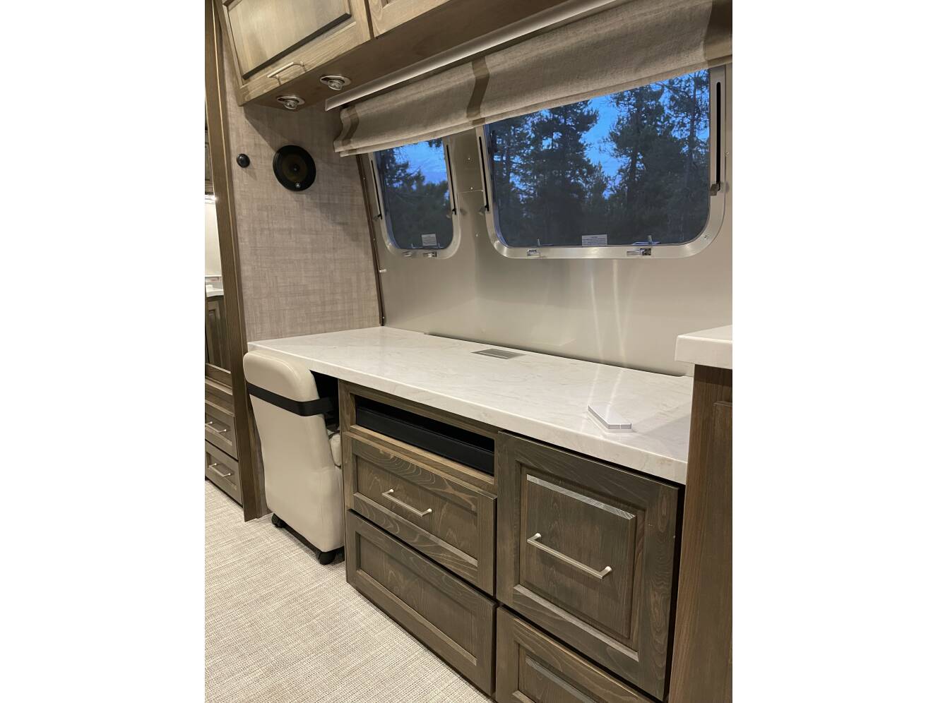 A photo of this 2023 Airstream CLASSIC 33FBQ