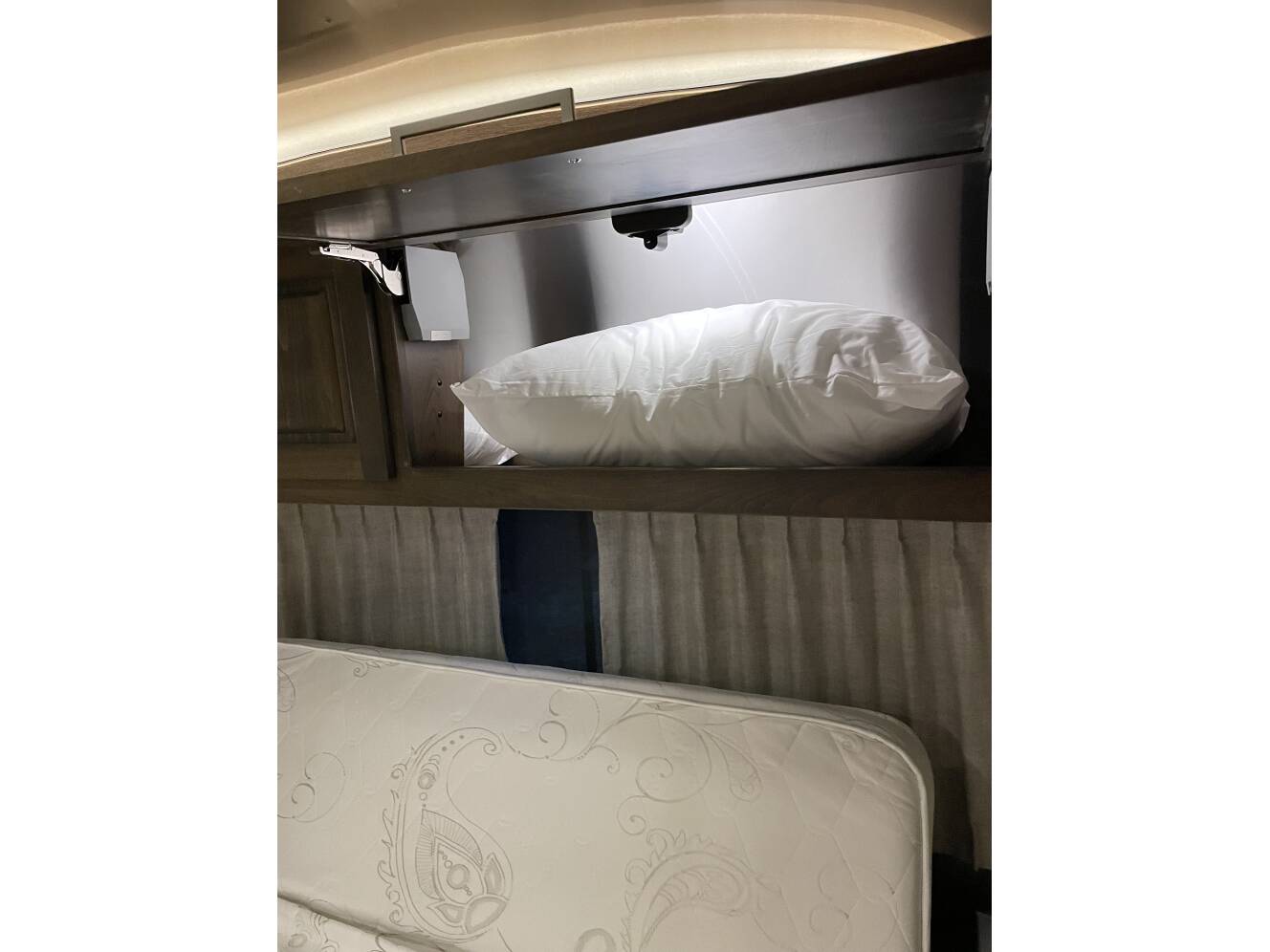 A photo of this 2023 Airstream CLASSIC 33FBQ