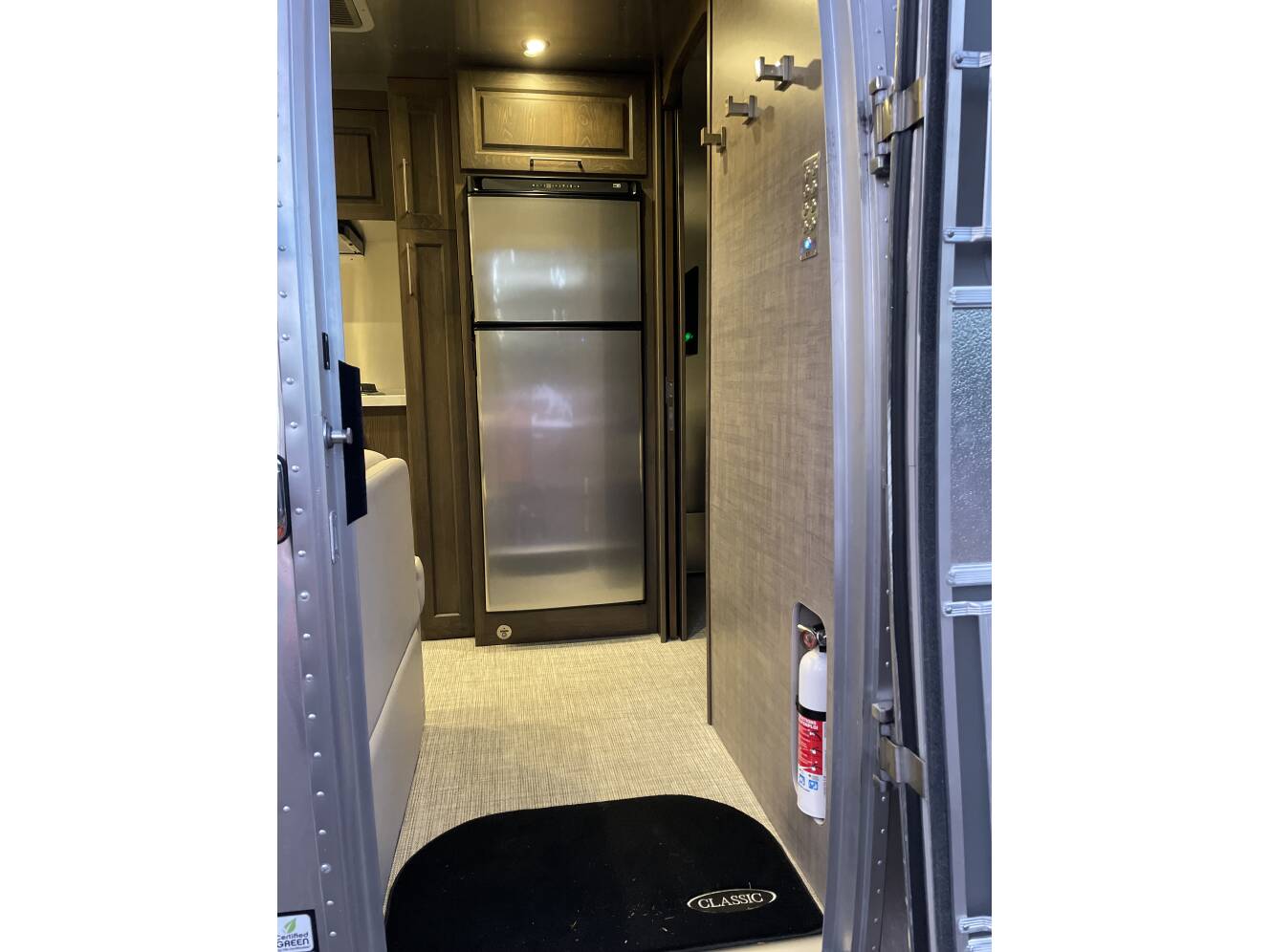 A photo of this 2023 Airstream CLASSIC 33FBQ
