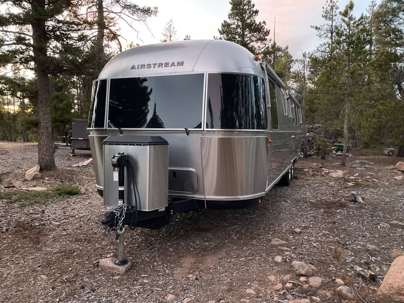 A photo of this 2023 Airstream CLASSIC 33FBQ