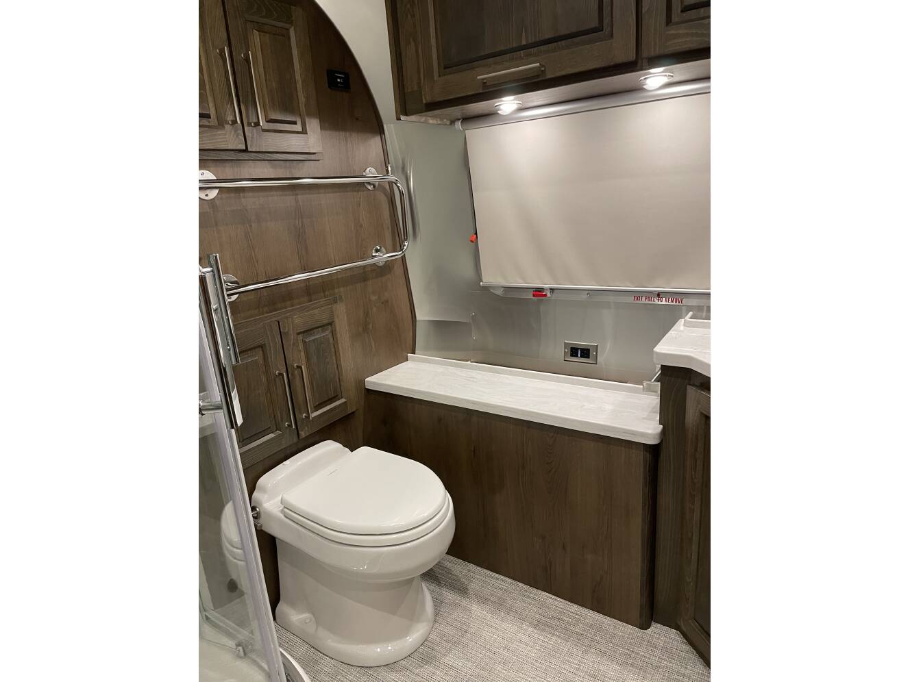 A photo of this 2023 Airstream CLASSIC 33FBQ