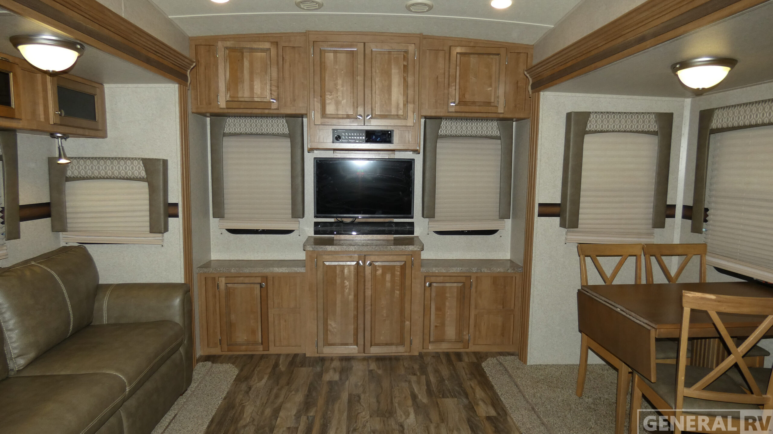 2018 Forest River FLAGSTAFF SUPER LITE 526RLWS in wixom MI