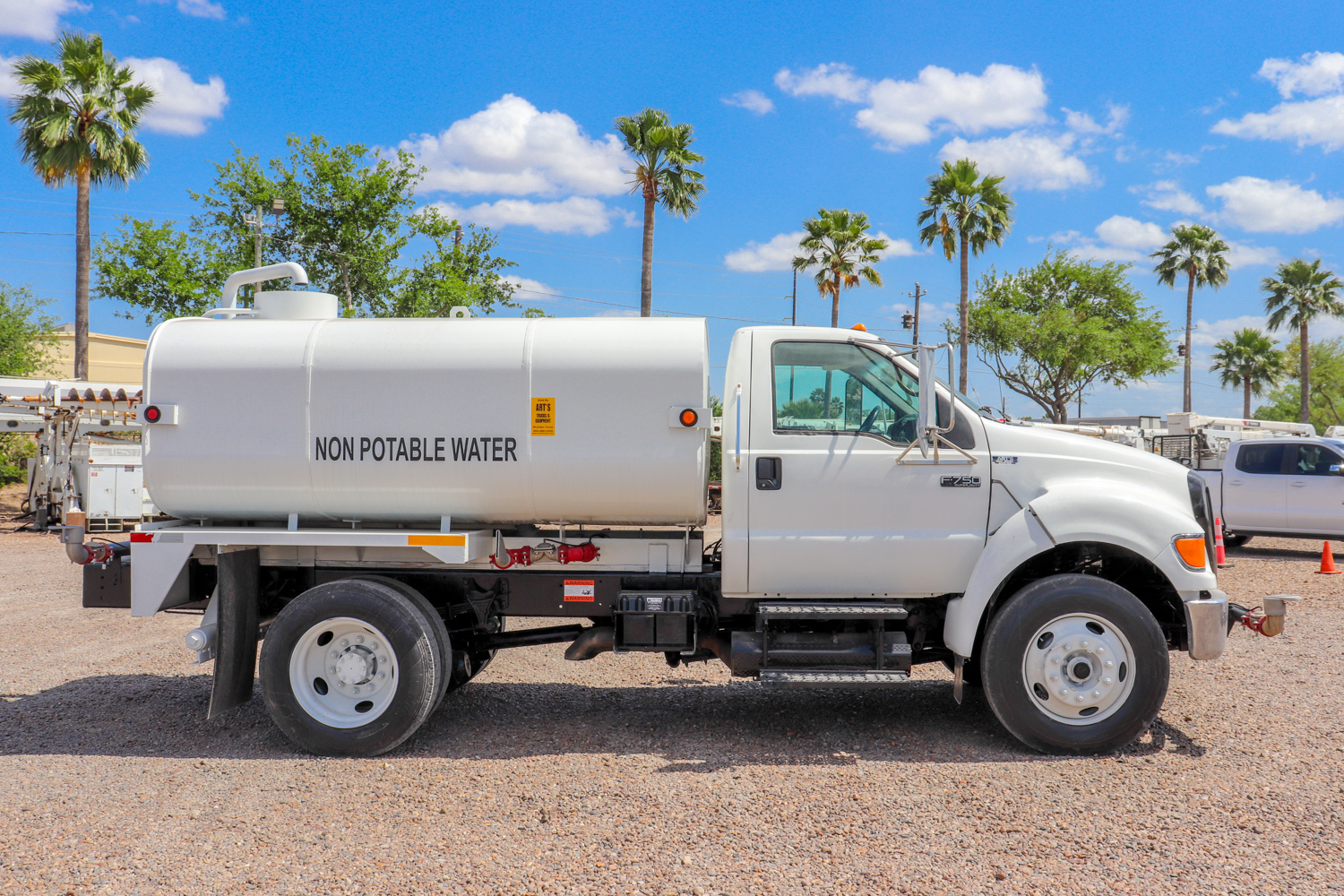 2008 FORD F750 in Mcallen, TX
