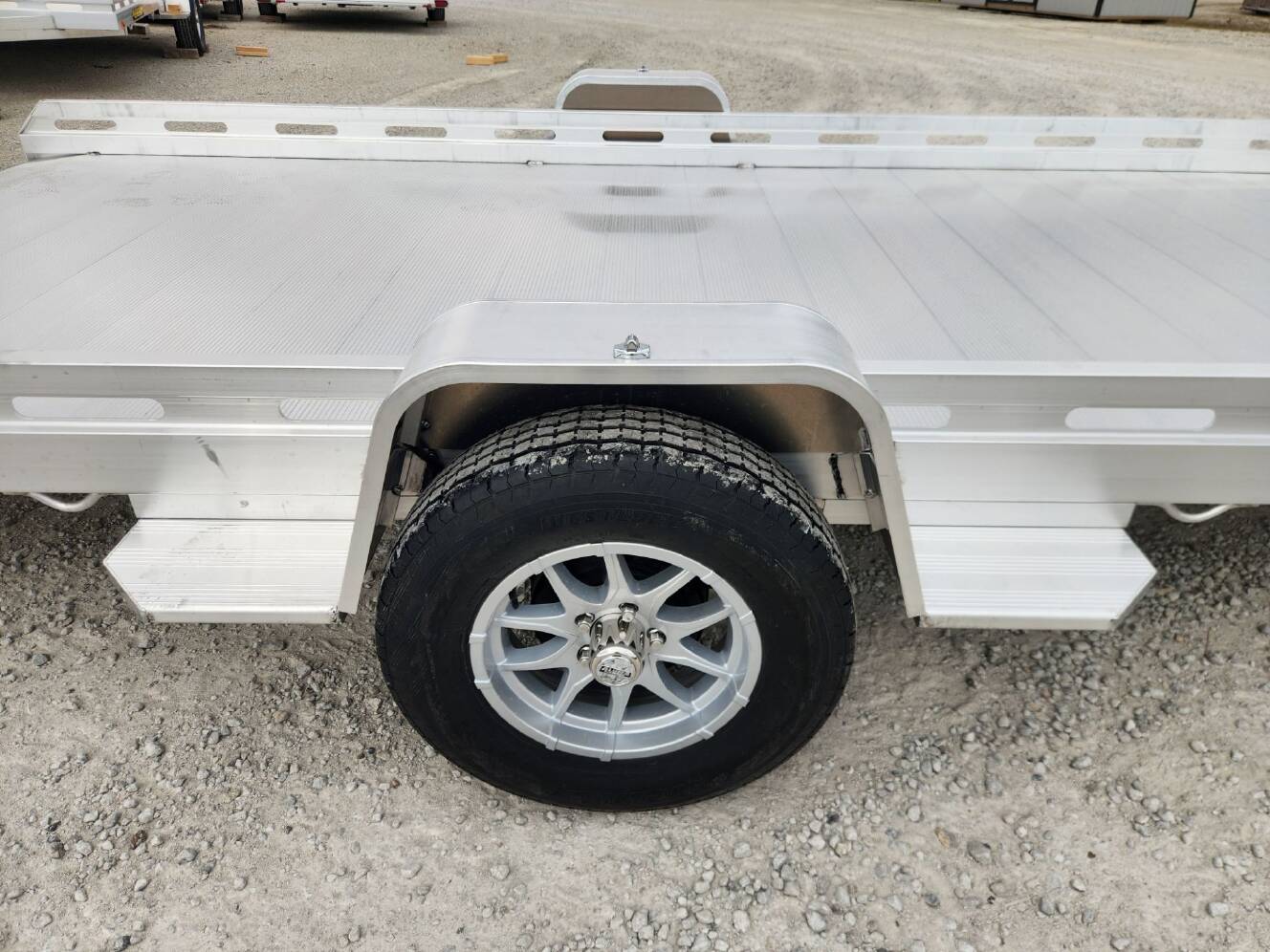 A photo of this 2027 Aluma 8015TILT