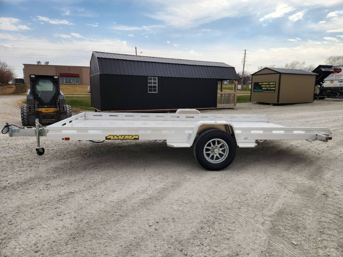 A photo of this 2027 Aluma 8015TILT