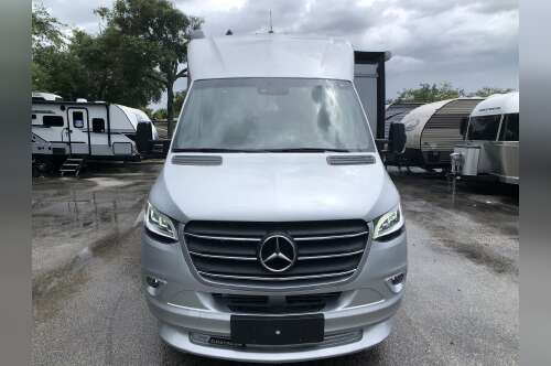 2026 Airstream Atlas Murphy Suite Tommy Bahama MURPHY SUITE TOMMY BAHAMA EDITION in san marcos CA