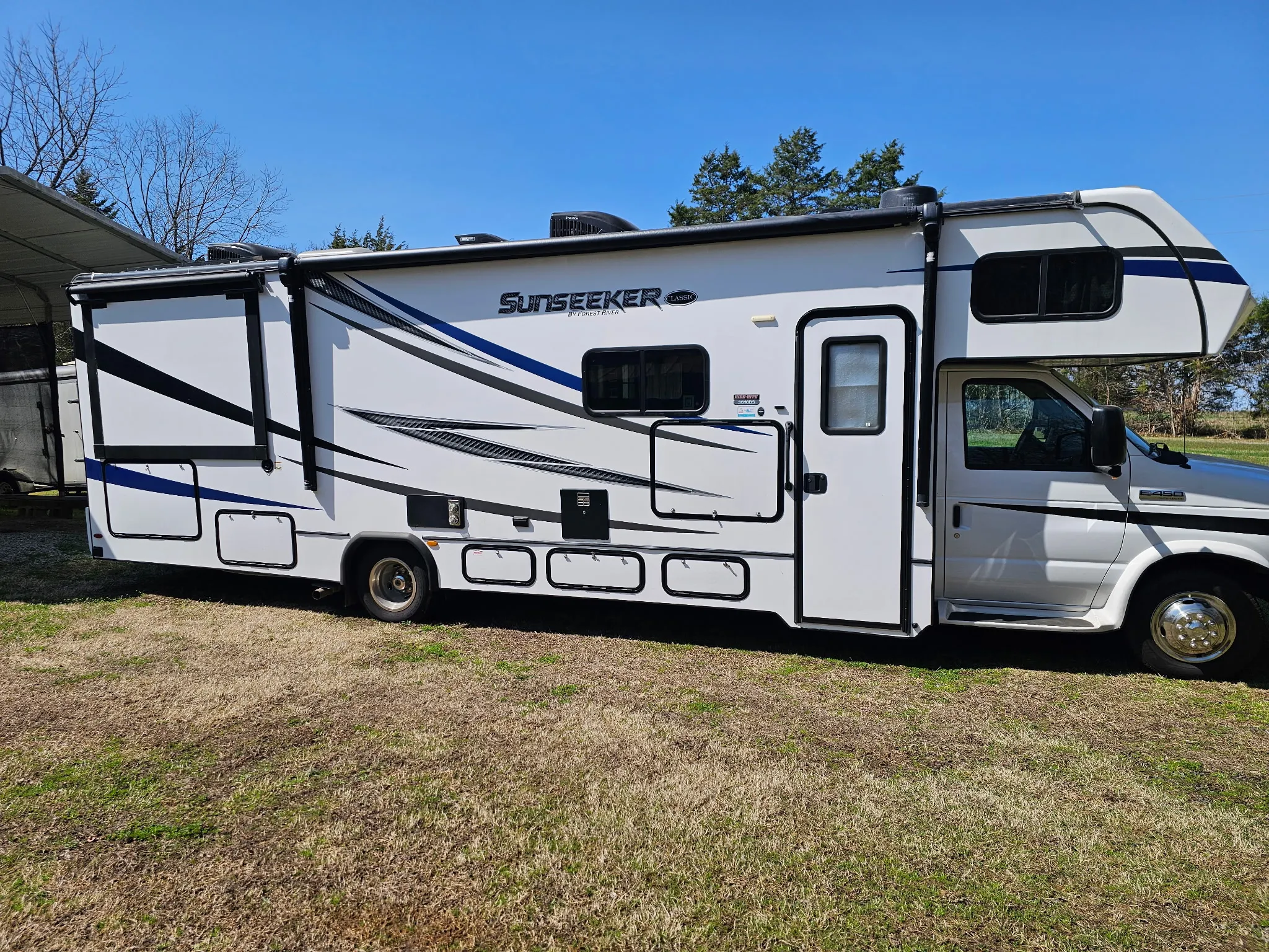 2021 Forest River SUNSEEKER 3010DS RV