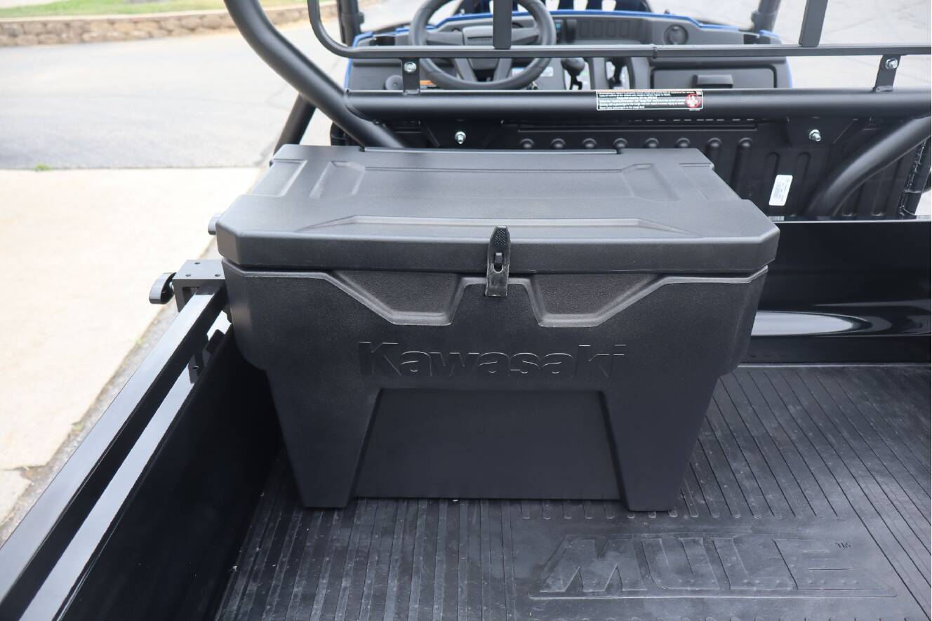 A photo of this 2026 Kawasaki MULE SX™ 4x4 XC
