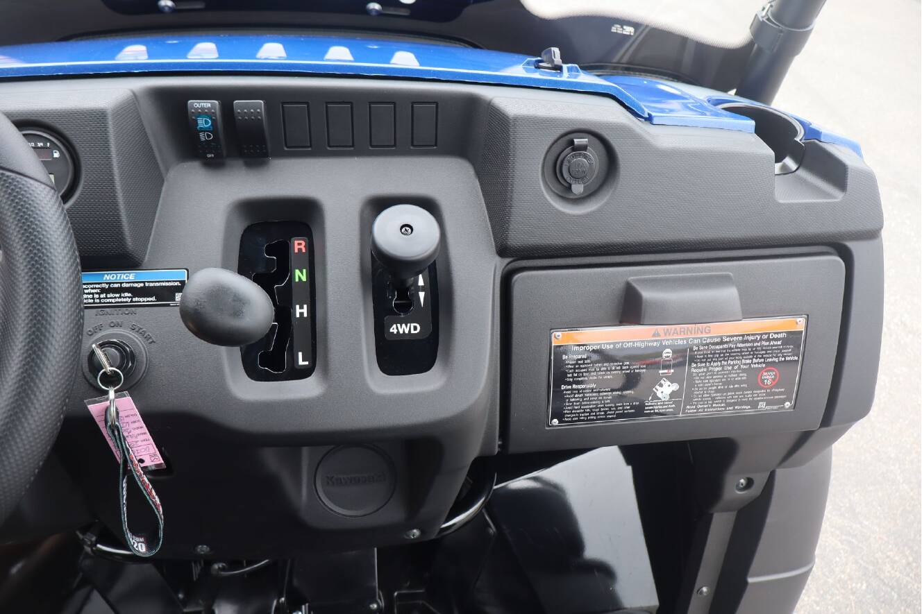 A photo of this 2026 Kawasaki MULE SX™ 4x4 XC