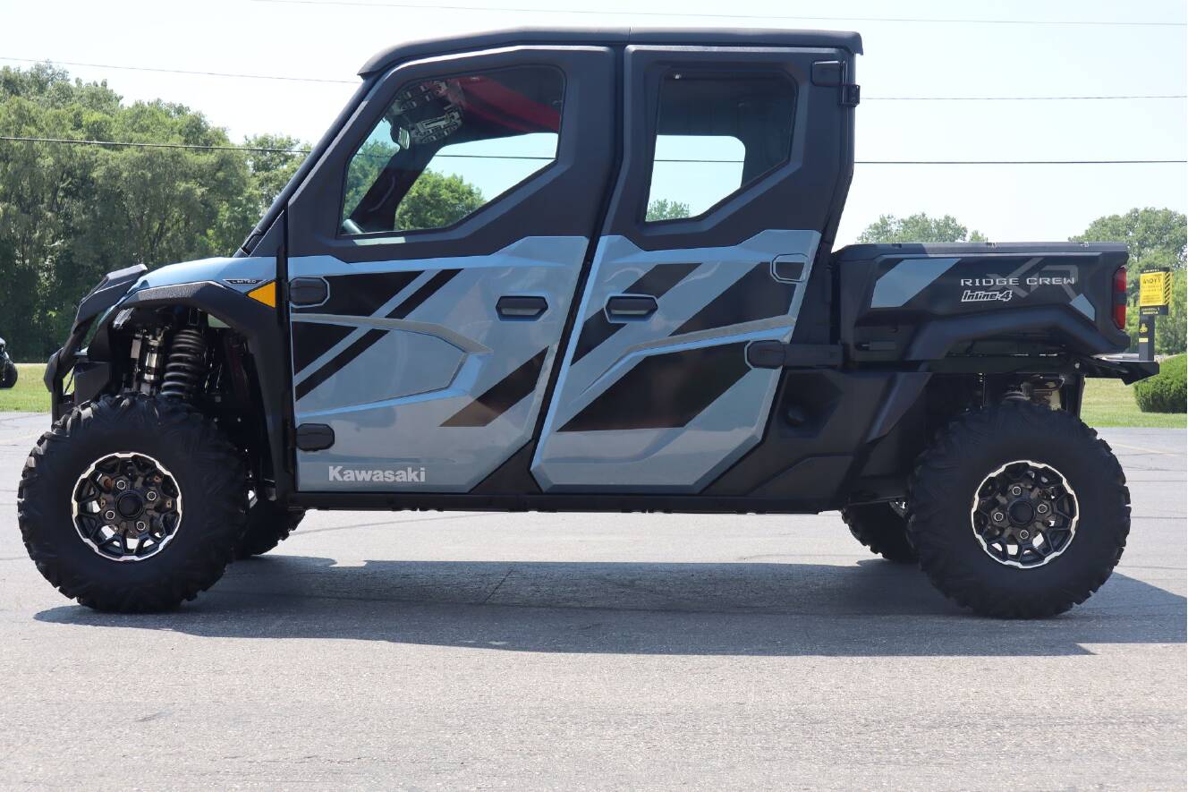 A photo of this 2025 Kawasaki RIDGE® XR CREW Limited HVAC