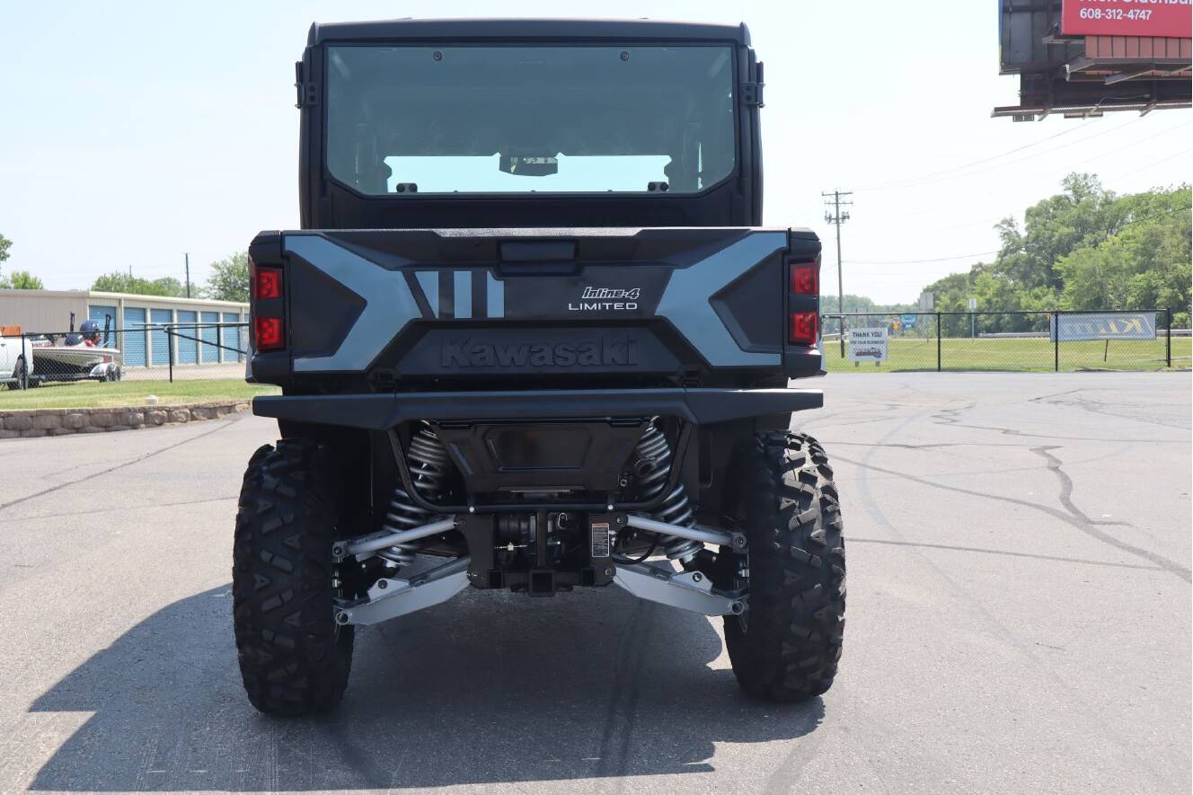 A photo of this 2025 Kawasaki RIDGE® XR CREW Limited HVAC