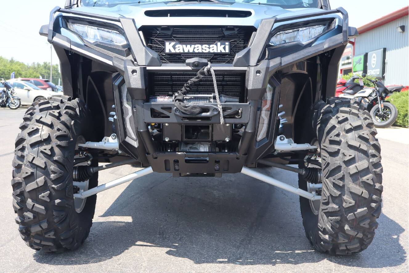 A photo of this 2025 Kawasaki RIDGE® XR CREW Limited HVAC