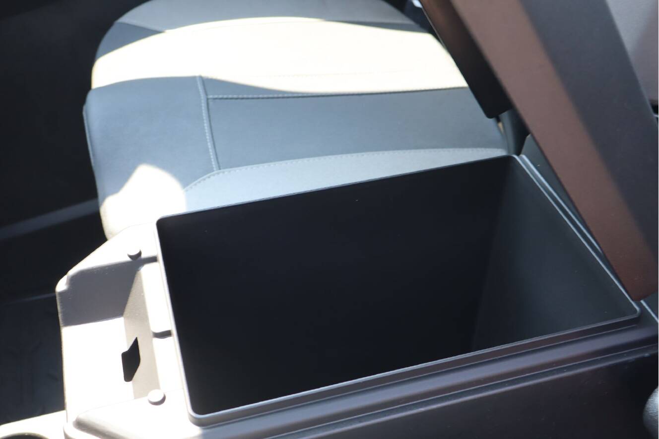 A photo of this 2025 Kawasaki RIDGE® XR CREW Limited HVAC
