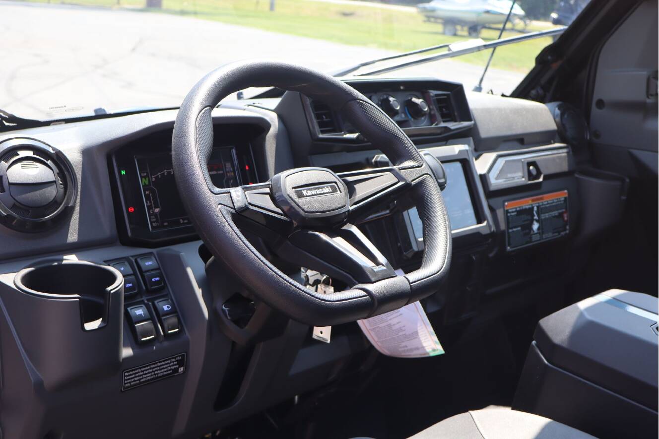 A photo of this 2025 Kawasaki RIDGE® XR CREW Limited HVAC