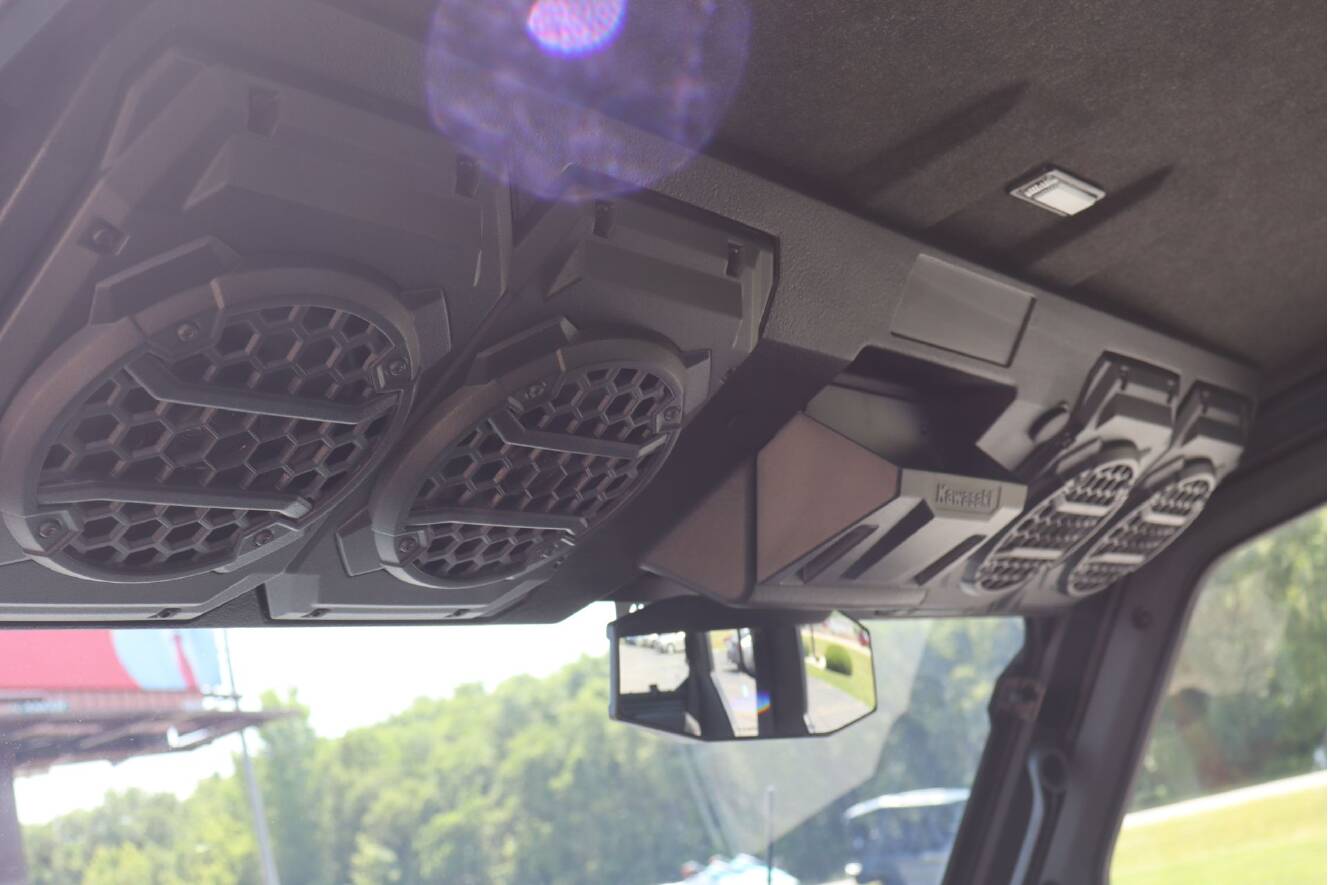 A photo of this 2025 Kawasaki RIDGE® XR CREW Limited HVAC
