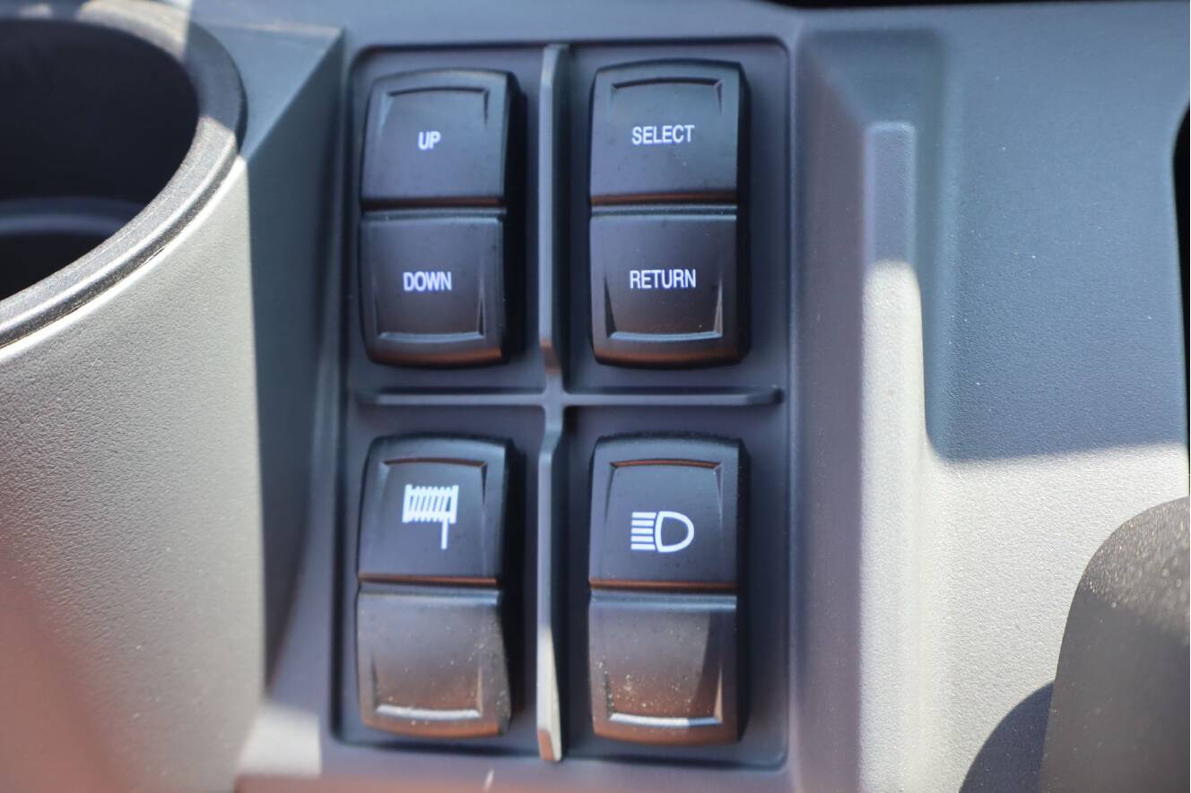 A photo of this 2025 Kawasaki RIDGE® XR CREW Limited HVAC