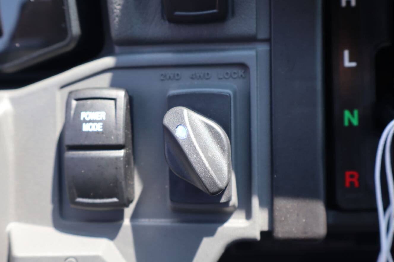A photo of this 2025 Kawasaki RIDGE® XR CREW Limited HVAC