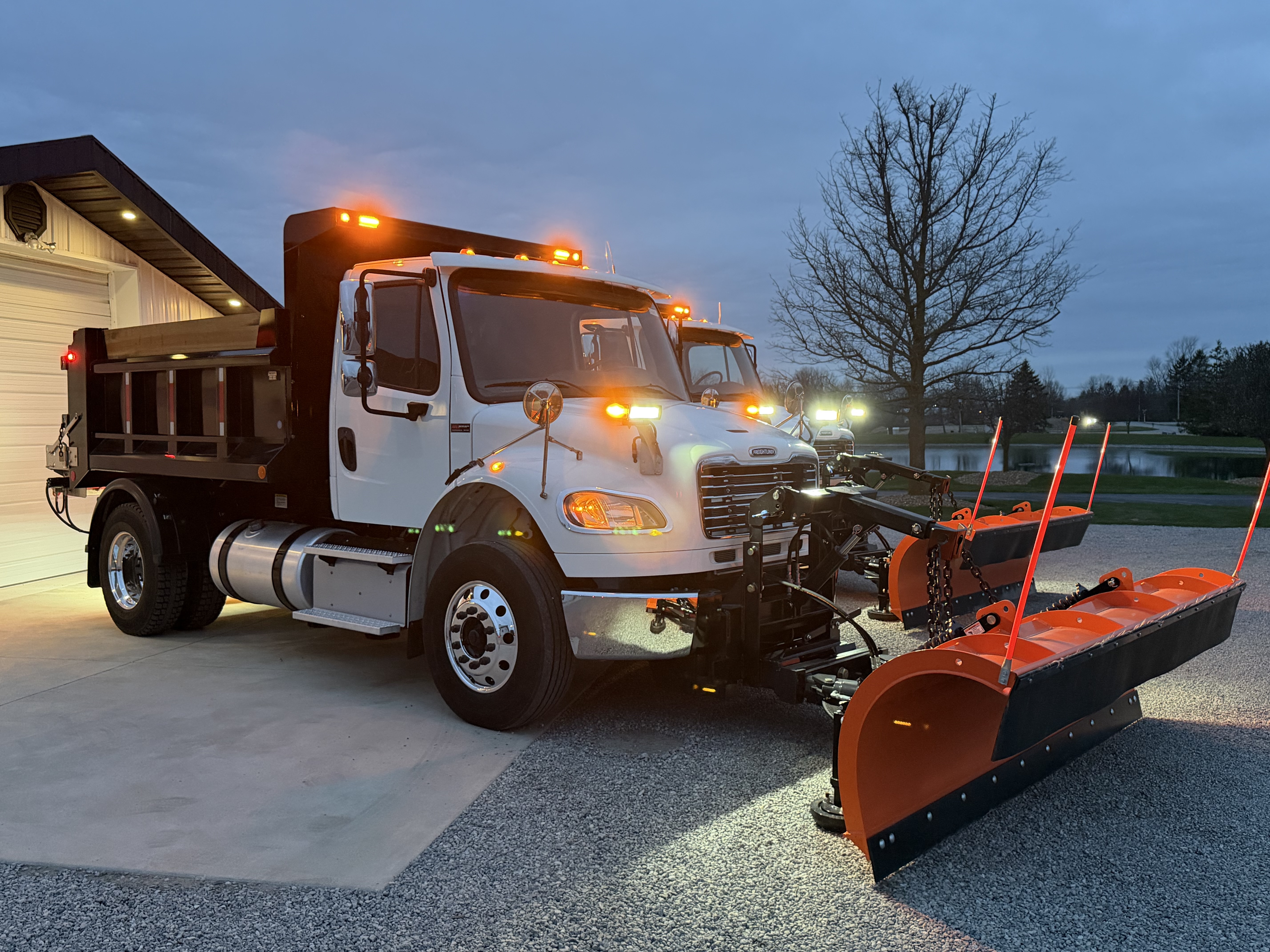 2015 FREIGHTLINER BUSINESS CLASS M2 106 in Bluffton, IN