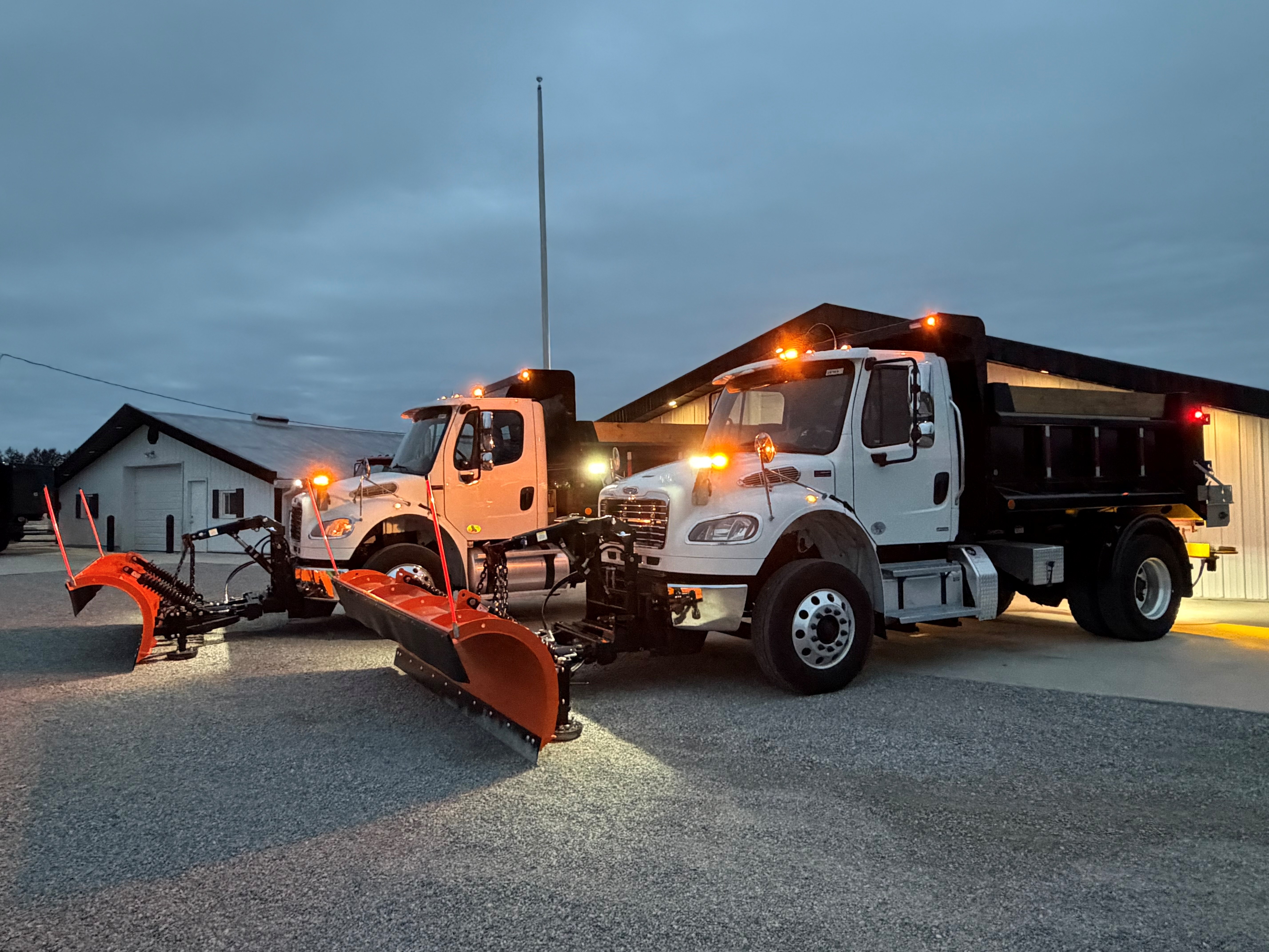 2016 FREIGHTLINER BUSINESS CLASS M2 106 in Bluffton, IN