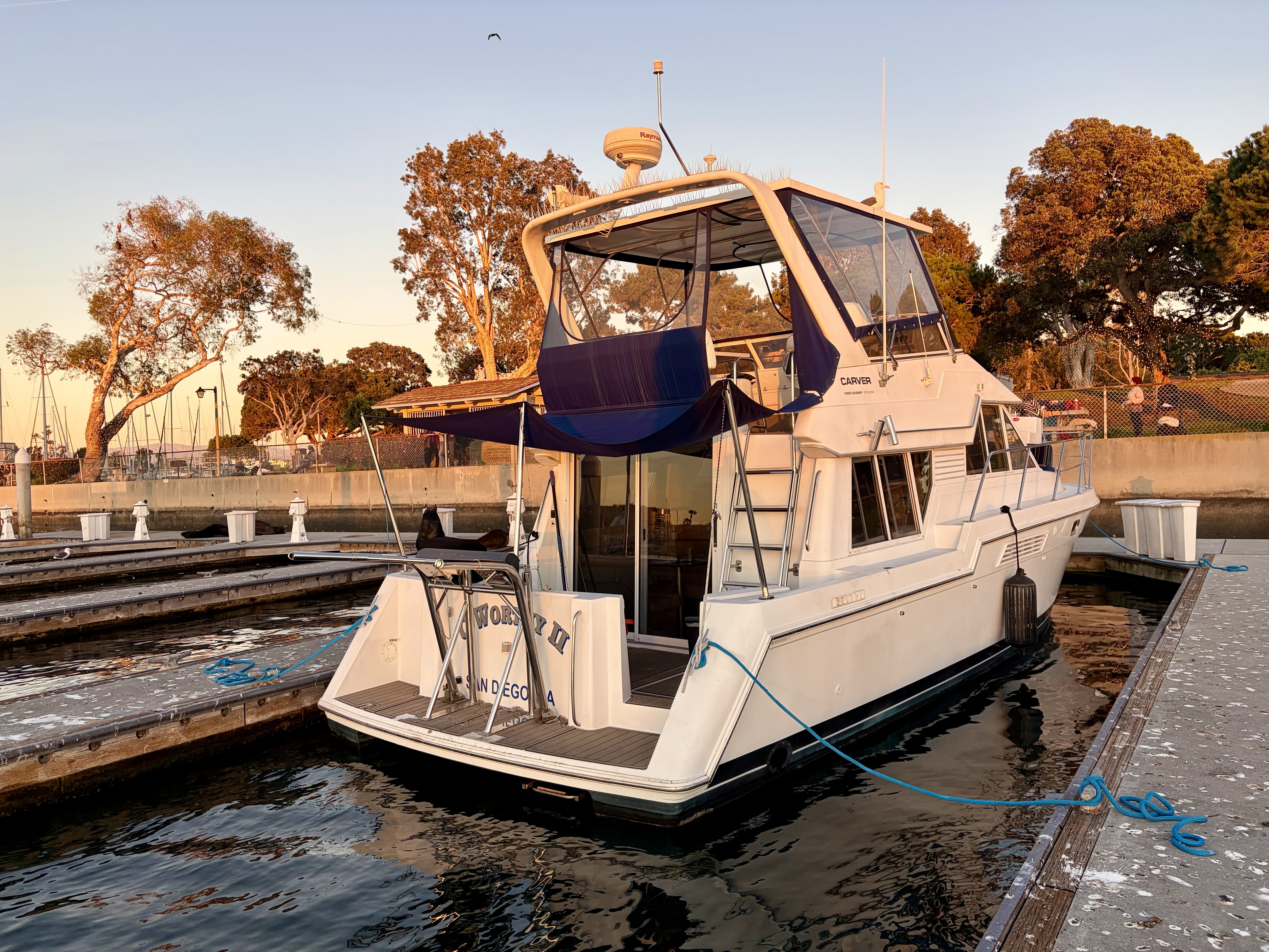 1999 Carver 370 Voyager in costa mesa CA